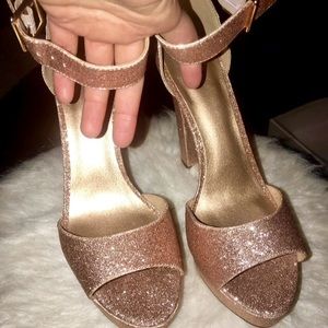 Rose gold glitter pumps
